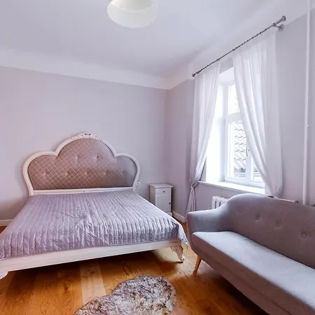 Gustav Apartment