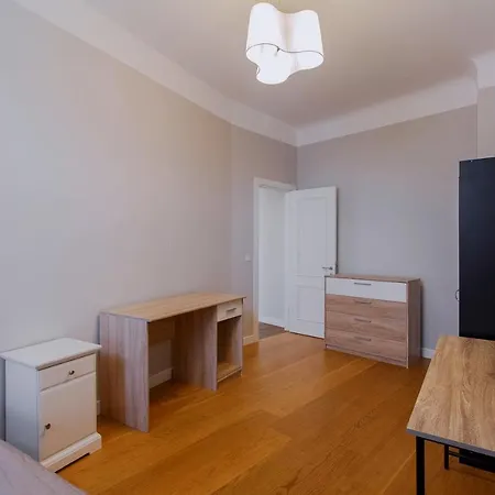 Gustav Apartment *